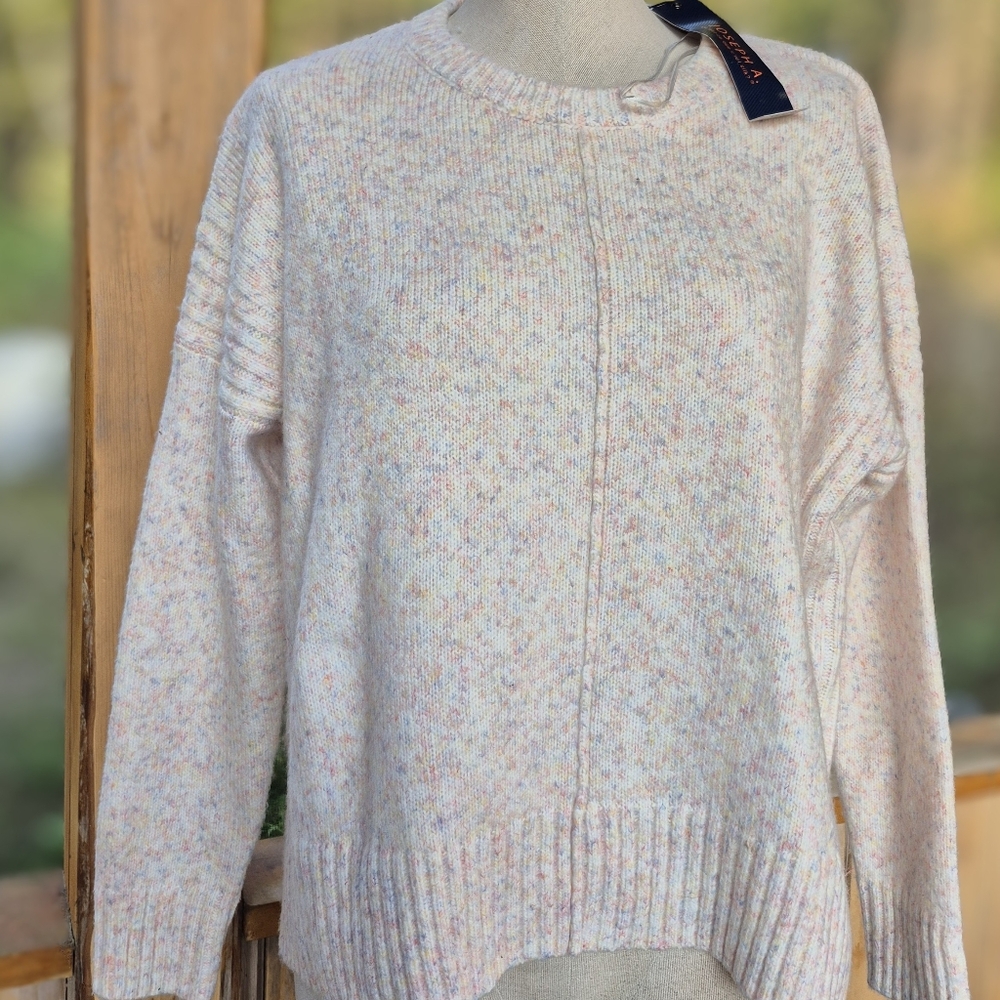 NWT Joseph A. Soft Sweater Loose Fit Size Small